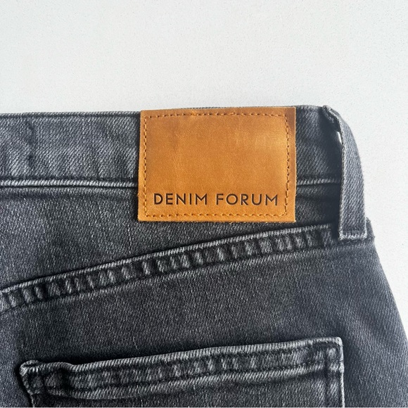 Aritzia Denim Forum black yoko bermuda - Picture 4 of 7